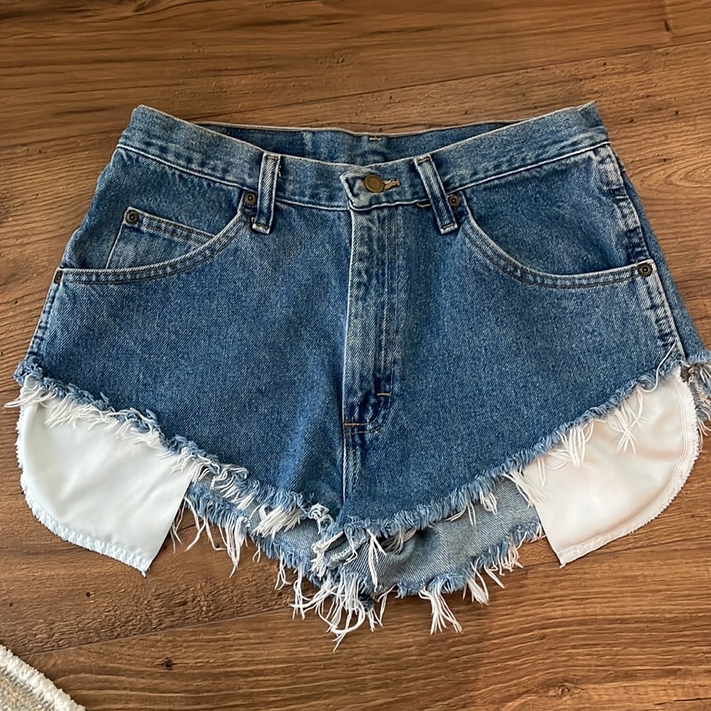 Urban outfitters vintage denim short shorts - Picture 2 of 6